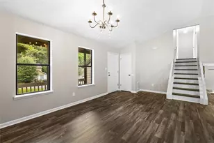 1055 Chapman Ln, Stone Mountain, GA 30088 - Photo 8