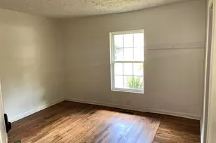 2740 Santa Barbara Dr NW, Atlanta, GA 30318 - Photo 8