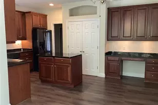 402 Woodbrook Ct, Canton, GA 30114 - Photo 4