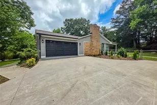 771 Mockingbird Ln, Marietta, GA 30068 - Photo 6