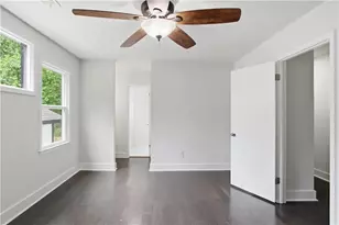 1239 Ashbrook Dr, Lawrenceville, GA 30043 - Photo 4