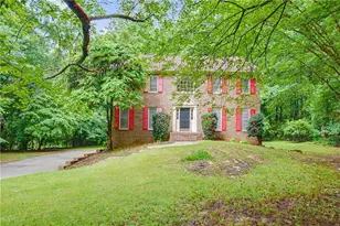 140 Millwood Ln, Fayetteville, GA 30214 - Photo 2