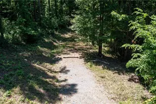 1981 Mountain Dr, Alpharetta, GA 30004 - Photo 16