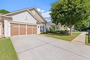 6188 Longleaf Dr, Hoschton, GA 30548 - Photo 2
