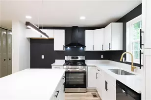 1949 N Landing Way, Marietta, GA 30066 - Photo 8
