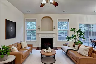 1641 Tailmore Ln, Lawrenceville, GA 30043 - Photo 4