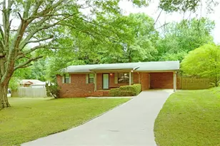 307 6th Ave, Winder, GA 30680 - Photo 2