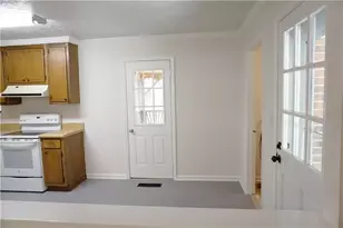 307 6th Ave, Winder, GA 30680 - Photo 6