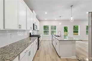 948 Brookshade Trl, Lawrenceville, GA 30045 - Photo 18