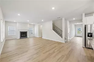 948 Brookshade Trl, Lawrenceville, GA 30045 - Photo 6