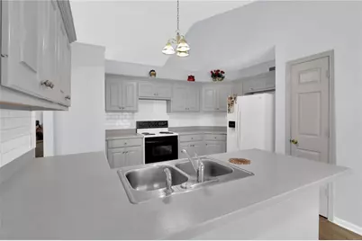 1520 La Maison Drive, Lawrenceville, GA 30043 - Photo 8