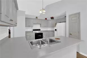 1520 La Maison Dr, Lawrenceville, GA 30043 - Photo 8