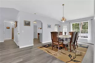 1520 La Maison Dr, Lawrenceville, GA 30043 - Photo 2