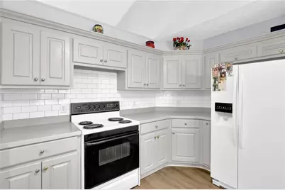 1520 La Maison Drive, Lawrenceville, GA 30043 - Photo 10