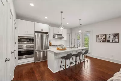 301 Canton Way, Roswell, GA 30075 - Photo 8