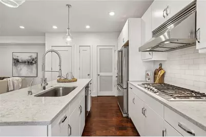 301 Canton Way, Roswell, GA 30075 - Photo 10
