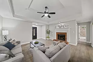916 Bass Ct, Lawrenceville, GA 30043 - Photo 2