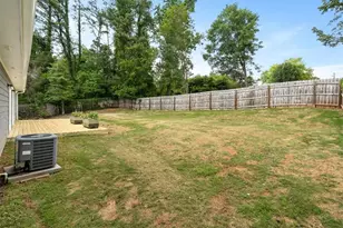 916 Bass Ct, Lawrenceville, GA 30043 - Photo 12