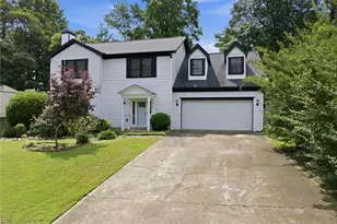 310 Crescentview Ct, Lawrenceville, GA 30044 - Photo 2