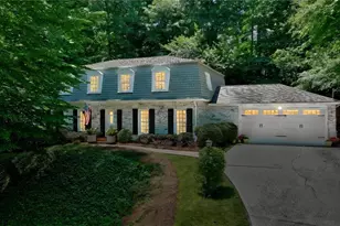 2577 Red Valley Rd NW, Atlanta, GA 30305 - Photo 2