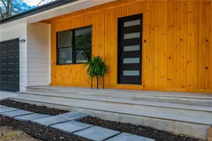 2744 Marco Dr NW, Atlanta, GA 30318 - Photo 2