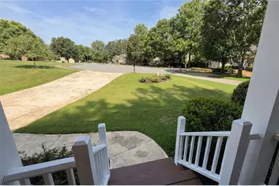 5706 Amberside Lane, Sugar Hill, GA 30518 - Photo 8