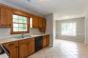 1676 Winchester Way SE, Conyers, GA 30013 - Photo 6