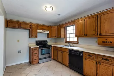 1676 Winchester Way SE, Conyers, GA 30013 - Photo 4