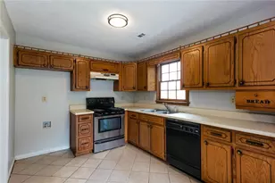 1676 Winchester Way SE, Conyers, GA 30013 - Photo 4