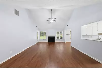685 Hunters Creek Lane, Lawrenceville, GA 30043 - Photo 8