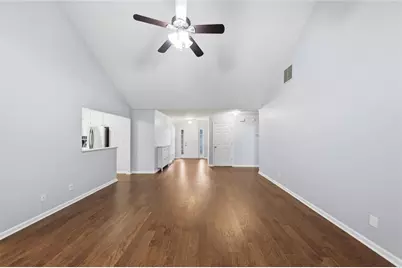 685 Hunters Creek Lane, Lawrenceville, GA 30043 - Photo 10