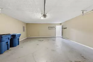 685 Hunters Creek Ln, Lawrenceville, GA 30043 - Photo 30
