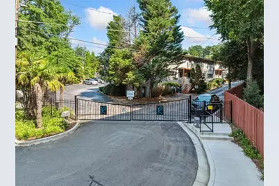 3048 Briarcliff Road NE #9, Atlanta, GA 30329 - Photo 30