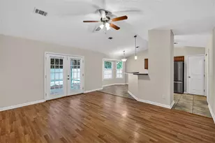 138 Winstead Dr, Brunswick, GA 31525 - Photo 2