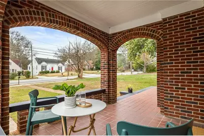 1377 M L King Jr Drive SW, Atlanta, GA 30314 - Photo 2