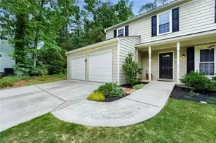 235 Barrington Dr E, Roswell, GA 30076 - Photo 4