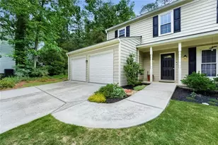 235 Barrington Dr E, Roswell, GA 30076 - Photo 4