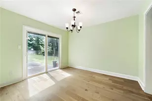235 Barrington Dr E, Roswell, GA 30076 - Photo 18