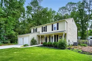 235 Barrington Dr E, Roswell, GA 30076 - Photo 2