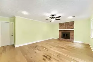 235 Barrington Dr E, Roswell, GA 30076 - Photo 10