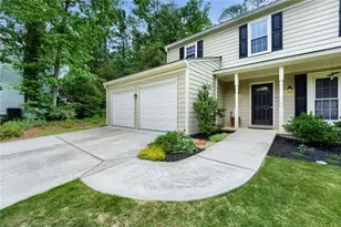 235 Barrington Dr E, Roswell, GA 30076 - Photo 4