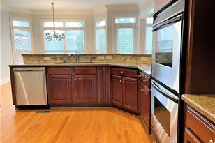 895 Lenox Ct NE, Atlanta, GA 30324 - Photo 12