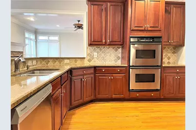 895 Lenox Ct NE, Atlanta, GA 30324 - Photo 10