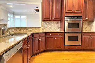 895 Lenox Ct NE, Atlanta, GA 30324 - Photo 10