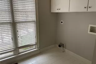 895 Lenox Ct NE, Atlanta, GA 30324 - Photo 16