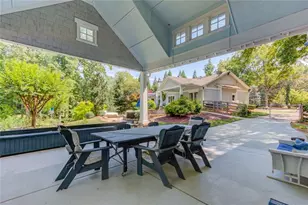5741 Shadburn Ferry Rd, Buford, GA 30518 - Photo 44