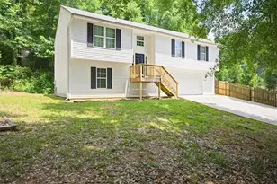 4015 Chapman Dr, Gainesville, GA 30506 - Photo 1