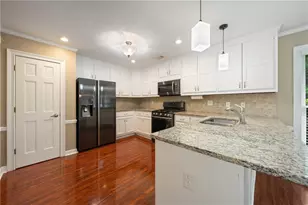 300 Brickleberry Dr, Roswell, GA 30075 - Photo 12