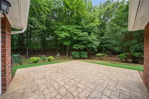 300 Brickleberry Dr, Roswell, GA 30075 - Photo 18