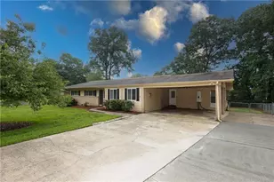 958 Gunter Cir, Lawrenceville, GA 30043 - Photo 2
